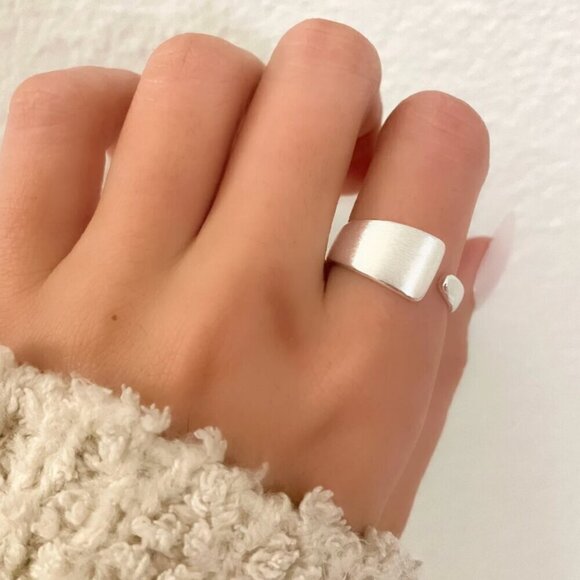 925 Sterling Silver Textured Wrap Ring Minimalist Dainty Wrap Brushed Ring - Picture 3 of 7